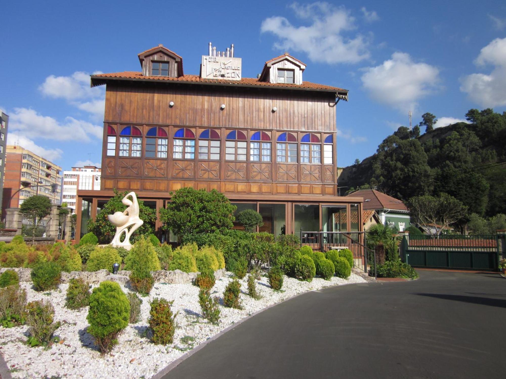Hotel Castillo De Gauzon Салинас Экстерьер фото
